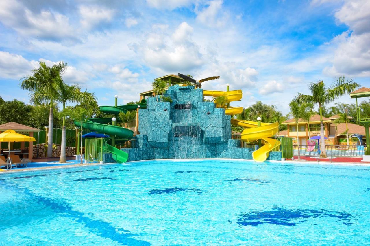 Kabaleyan Cove Resort Powered By Cocotel San Carlos  Экстерьер фото